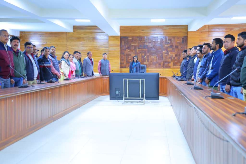 वंदे मातरम् गीत हमारी अस्मिता, एकता और स्वतंत्रता का प्रतीक: डीएम, वंदे मातरम् गीत के 150 वर्ष पूर्ण होने पर जनपद में उल्लासपूर्वक मनाया गया स्मरणोत्सव