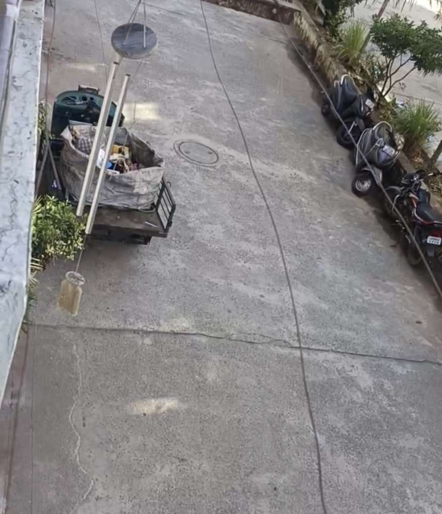 खबर डोज की खबर पर लगी मोहर: कार्तिकेय कुंज कॉलोनी में कूड़ा उठाने पहुंची निगम की तीन गाड़ियां, जनता ने ली राहत की सांस, देखिए वीडियो