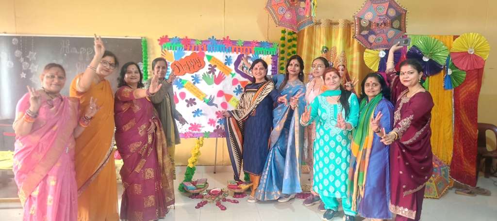 महर्षि विद्या मंदिर जगजीतपुर में धूमधाम से मनाया गया होली महोत्सव, सांस्कृतिक कार्यक्रमों से सराबोर रहा परिसर