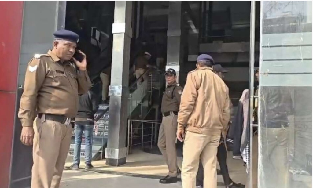 राजधानी देहरादून में एक के बाद एक मर्डर, अब जिम के बाहर युवक की गोली मारकर हत्या तो चंद्रबनी में नाले से मिला शव