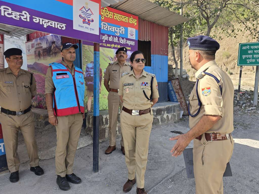 चारधाम यात्रा 2026: टिहरी पुलिस अलर्ट मोड में, एसएसपी श्वेता चौबे ने किया यात्रा मार्ग का जमीनी निरीक्षण