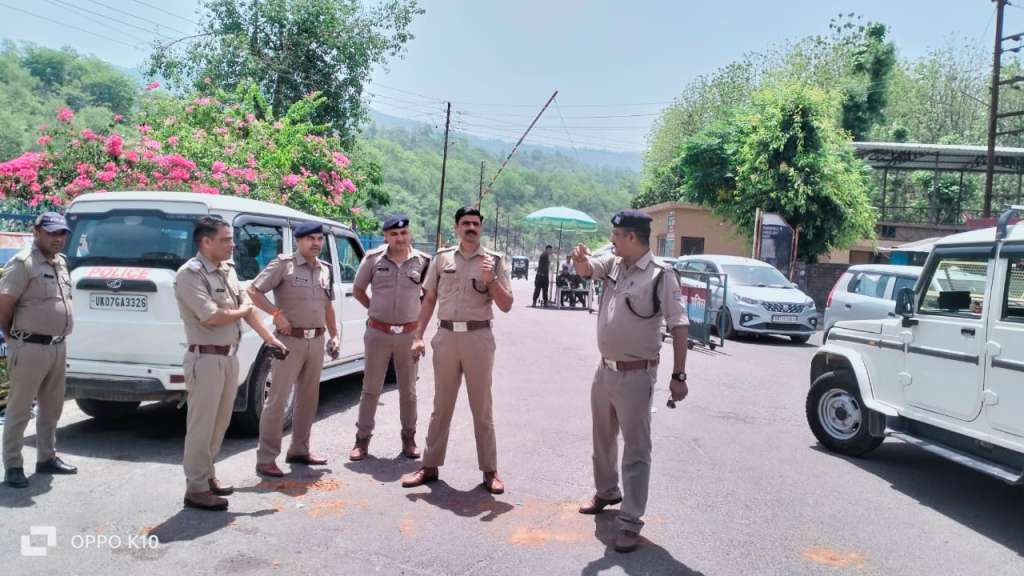 चारधाम यात्रा और वीकेंड पर सख्त निगरानी, एएसपी मनोज ठाकुर ने लिया व्यवस्थाओं का जायजा