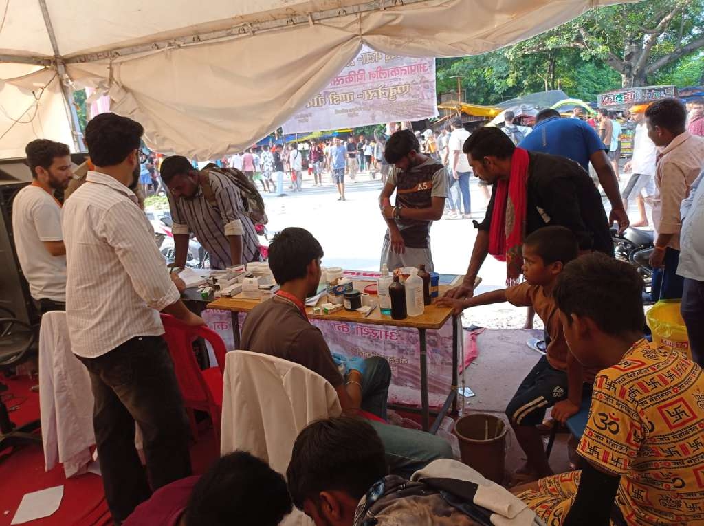 कांवड़ मेले में स्वास्थ्य विभाग की एक्सरसाइज जारी, एक दिन में 30,610 श्रद्धालुओं का मिला उपचार