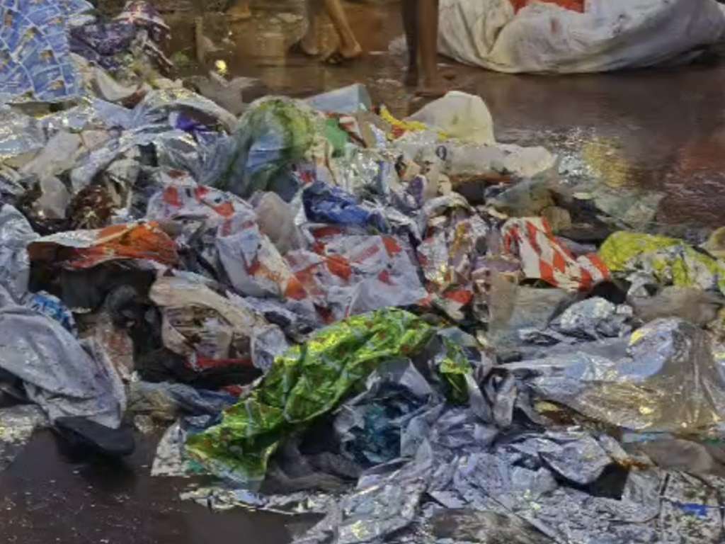 कांवड़ मेले को लेकर नगर निगम हरिद्वार के ‘आज का कूड़ा, आज ही साफ’ अभियान की भी खुली पोल, जगह-जगह नजर आए कूड़े के ढेर, वीडियो वायरल