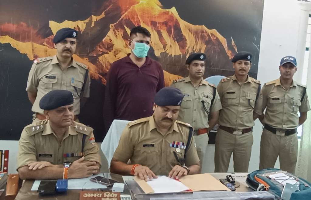 हरिद्वार में बड़ी गैंगवार की साजिश नाकाम: दो अवैध पिस्टल और 10 कारतूस के साथ शातिर गिरफ्तार